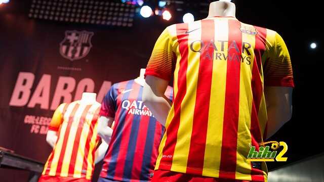 صورة : شاهد الزي الثاني الإحتياطي لفريق برشلونة الموسم المقبل