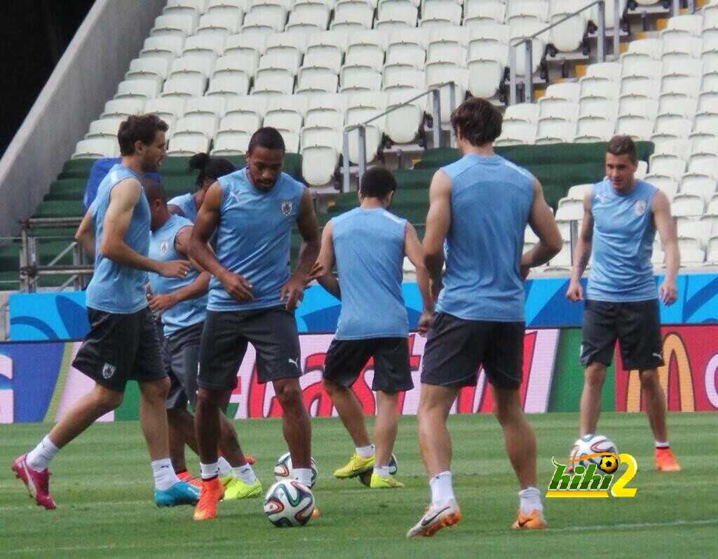 صور : استعدادات منتخب الأوروجواى للقاء كوستاريكا اليوم