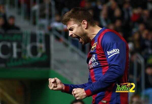 صور : برشلونة ينهي الشوط الاول متقدما أمام التشي بهدف بيكيه