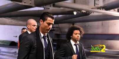 وصول لاعبي ريال مدريد الي ارض المباراة