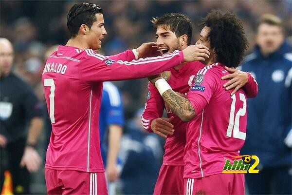 صورة : هكذا احتفل نجوم مدريد في غرف الملابس بعد الفوز على شالكة