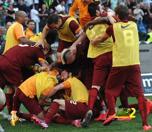 فيديو : روما يتغلب على لاتسيو ويحسم تأهله لدوري الابطال