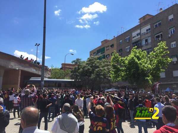 بالصورة : جماهير برشلونة تزحف على ملعب لوس كارمينيس