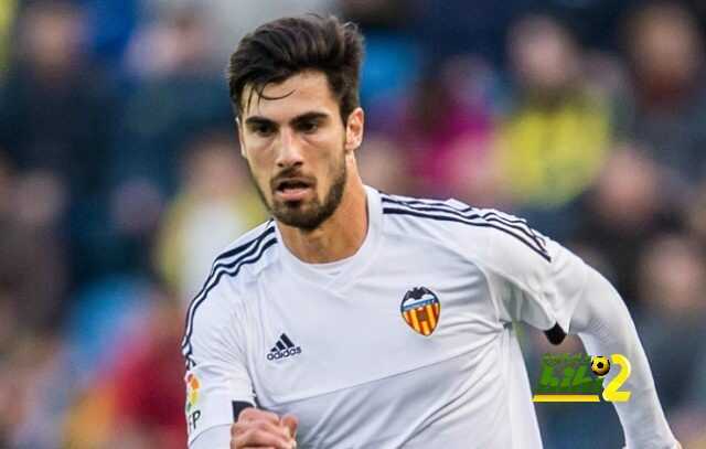 برشلونة يعود لهدفه القديم نجم فالنسيا