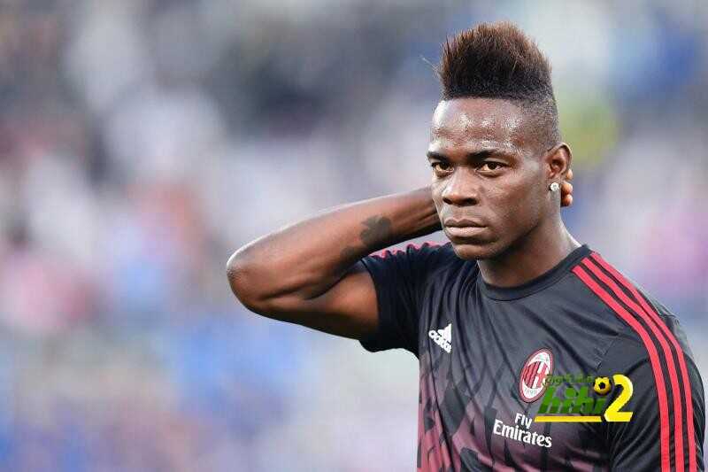 نابولي يفكر في التعاقد مع بالوتيلي