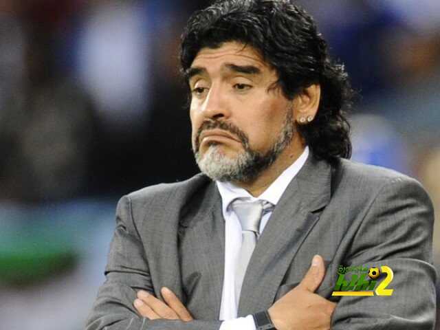 مارادونا: يجب أن نتوسل لميسي للعودة للمنتخب
