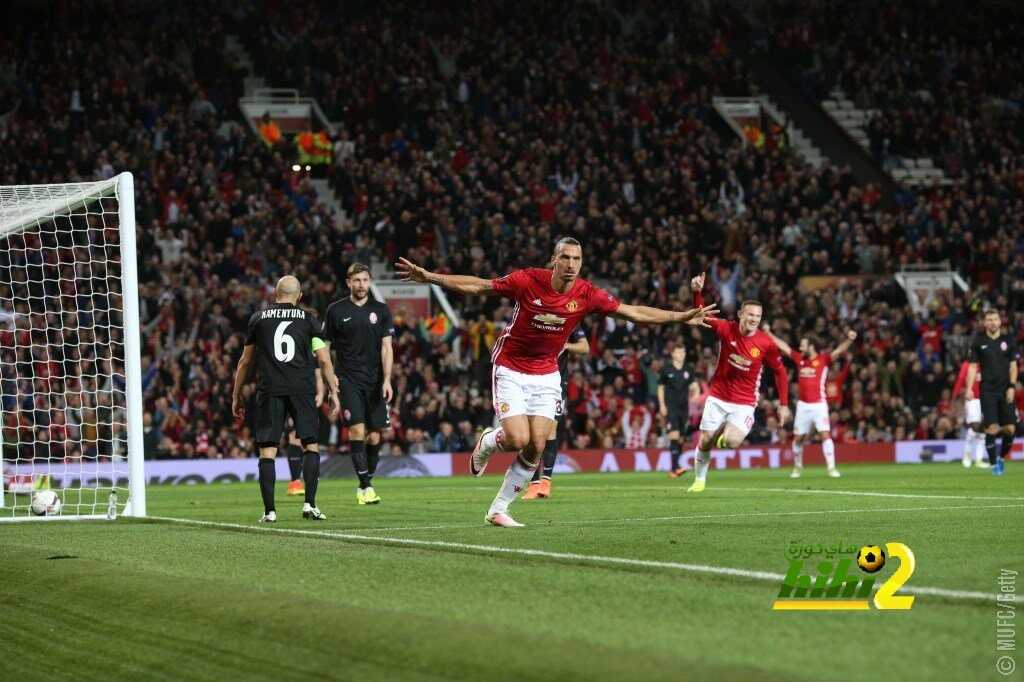 إبراهيموفيتش يتوج بجائزة أفضل لاعب في مباراة زوريا و مانشستر يونايتد