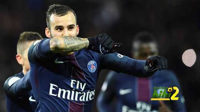 فيديو: نجم ريال مدريد السابق يصافح اسطورة برشلونة