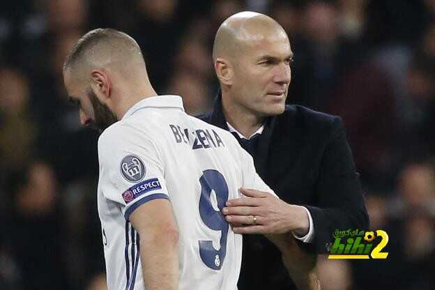 صحيفة “آس” المدريدية تواصل إنتقادها لبنزيما