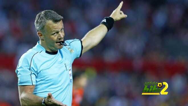 رسميا : الكشف عن حكم مباراة برشلونة واليوفي