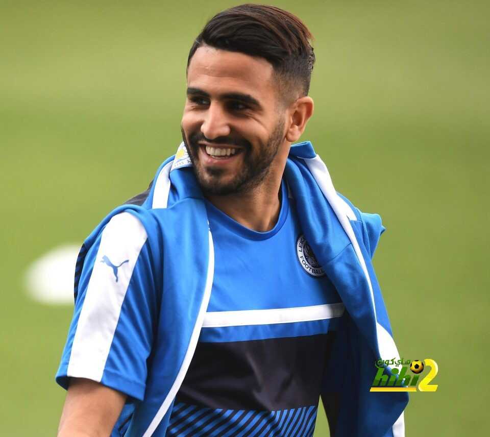 محرز تعب من انتظار برشلونة وسيوقع لأرسنال
