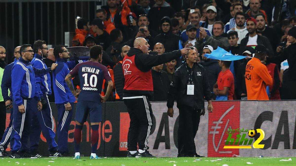 نيمار ” مشجعو مارسيليا ألقوا علي وجبة كاملة ، ولا أستحق الطرد “