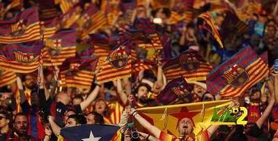 🔴 بالصورة .. جماهير برشلونة تطالب بحرية كتالونيا في نهائي الكأس