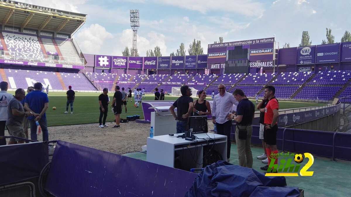 🔴 بالصور : اختبار تقنية الفيديو  و ايضا لارضية الملعب الجديدة لملعب خوسيه زوريلا قبل مواجهة برشلونة
