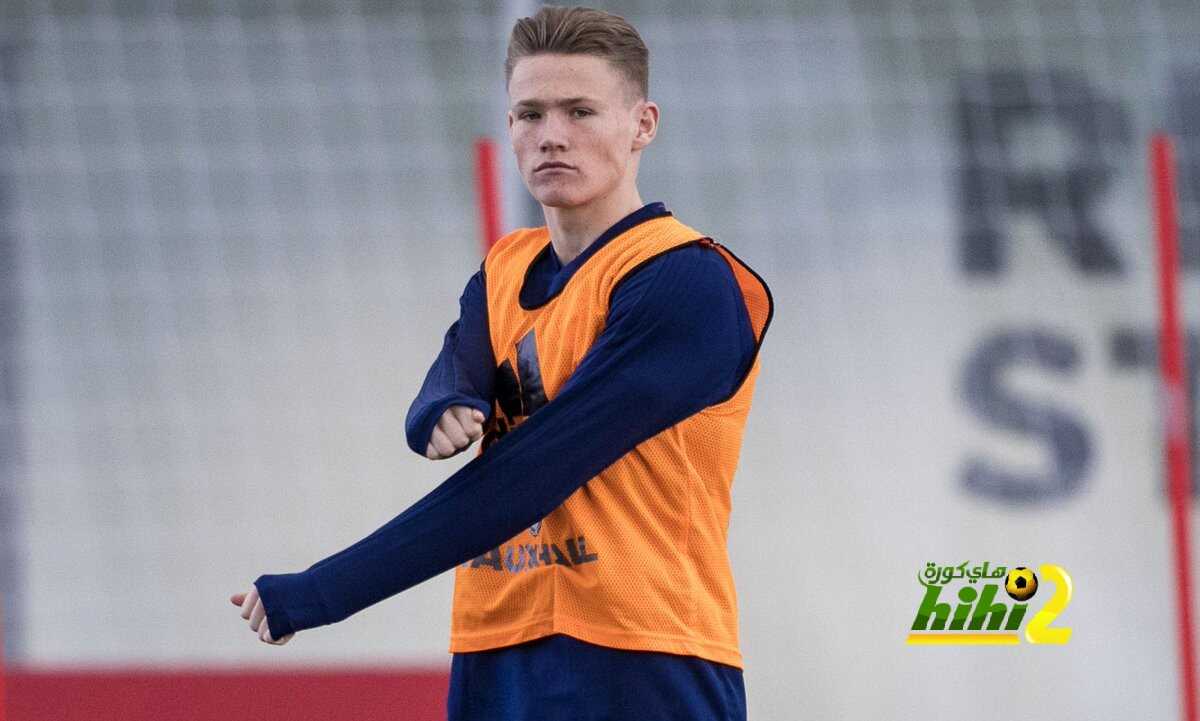 مورينيو يفتح باب الرحيل لماكتوميني