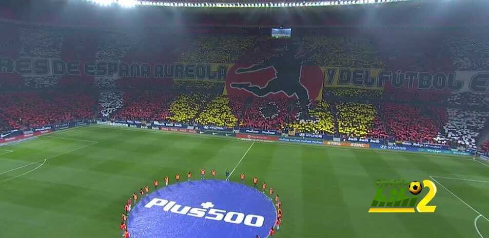 صور : تيفو جمهور أتلتيكو أمام برشلونة