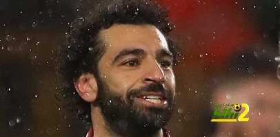 محمد صلاح يداعب مدافعي الدوري الإنجليزي أسهل من مداعبته لإبنته مكة !