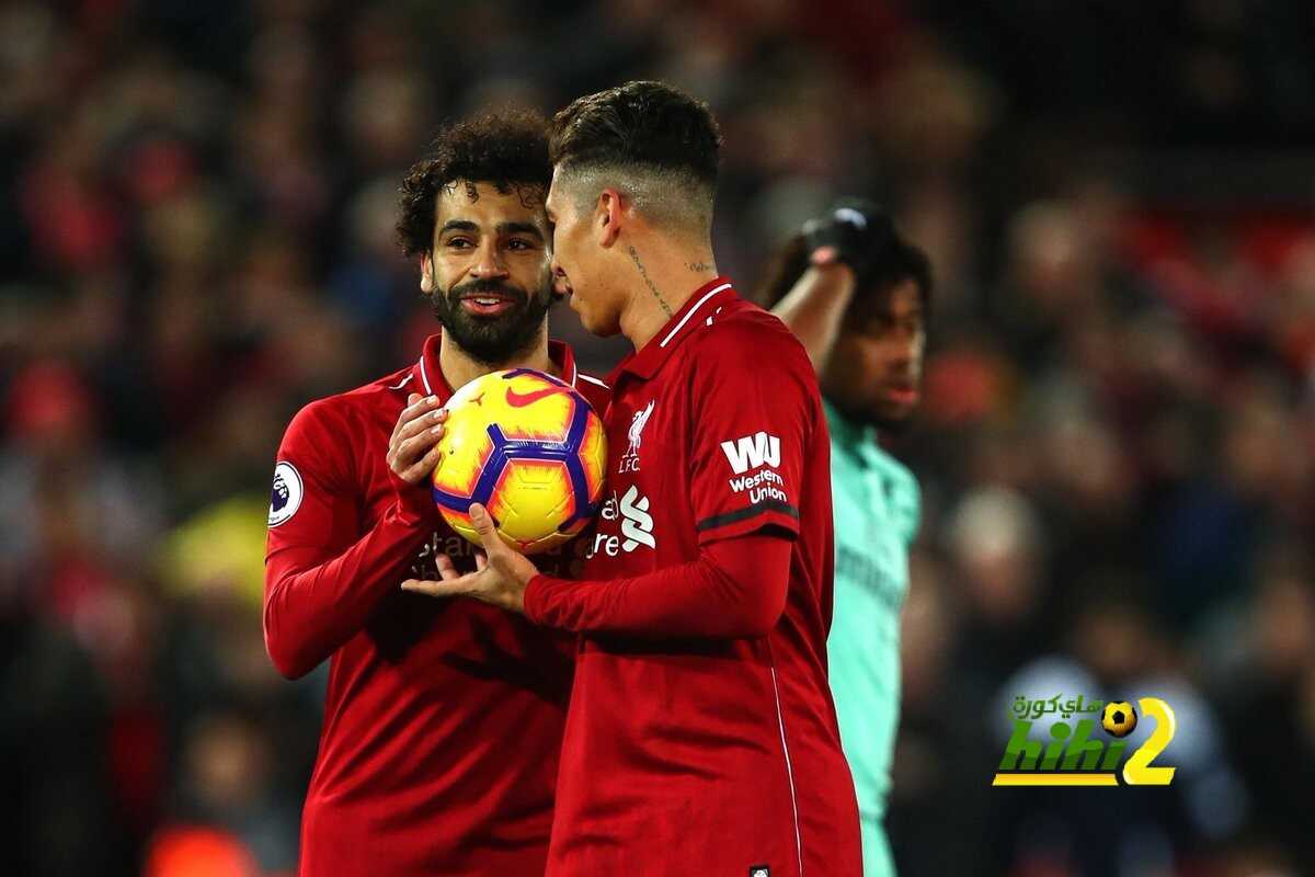 صلاح يهنئ فيرمينيو على الثلاثية