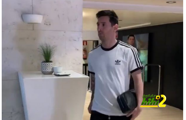🔴لاعبو برشلونة يصلون للكامب نو