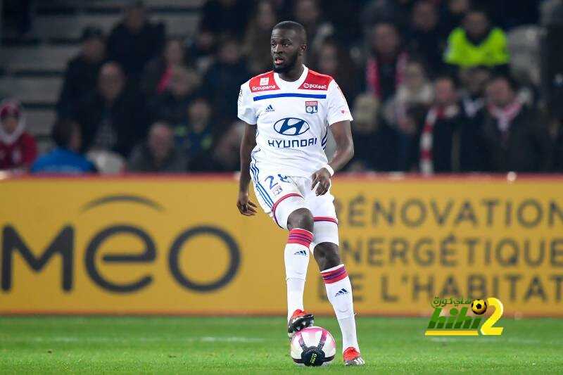 لاعب ليون يصل توتنهام لإجراء الفحص الطبي