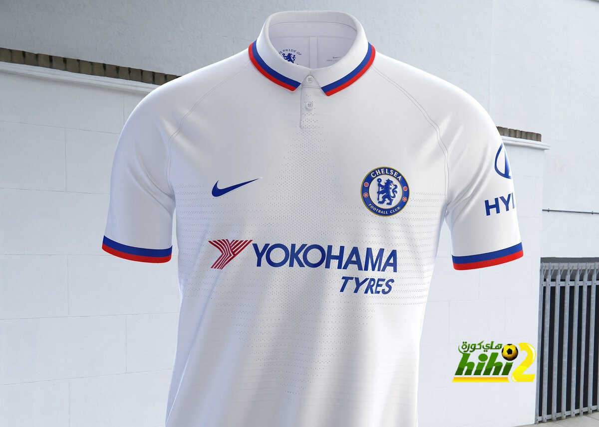 صورة : لاعبو تشيلسي يعلنون عن القميص البديل للموسم الجديد