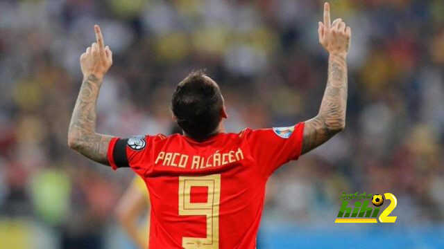 أرقام ذهبية لالكاسير مع دورتموند واللاروخا