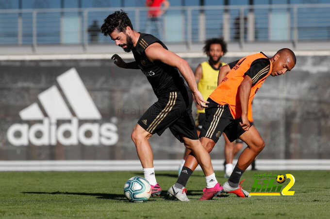 صور : ريال مدريد يواصل التدريبات بدون الدوليين
