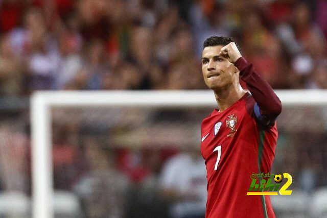 كريستيانو يقترب من الهدف رقم 700