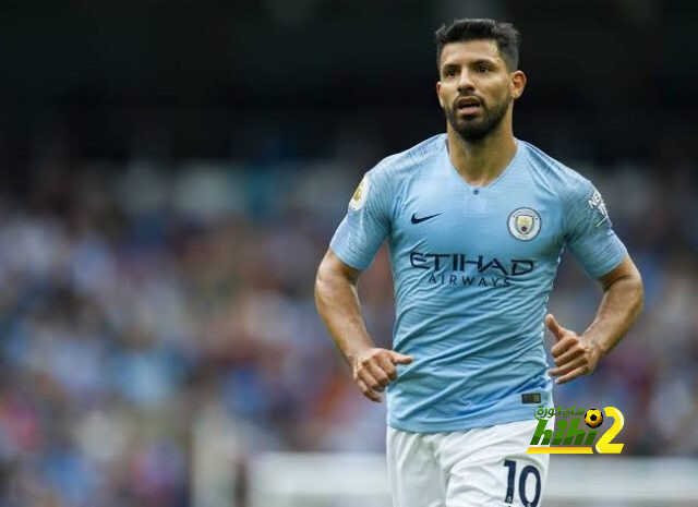 اغويرو يفتتح التسجيل للسيتي