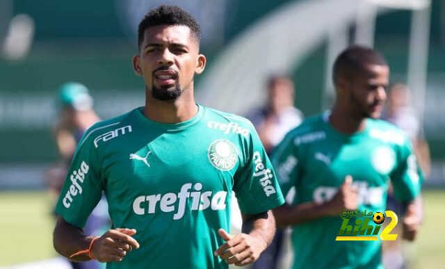 فيرنانديز يقترب من برشلونة
