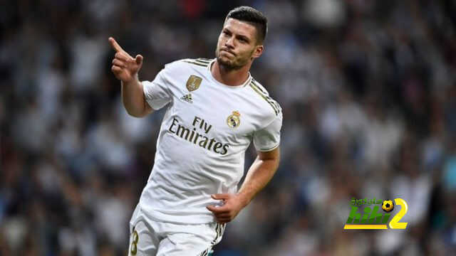 ميسي يتغزل بنجمي ريال مدريد