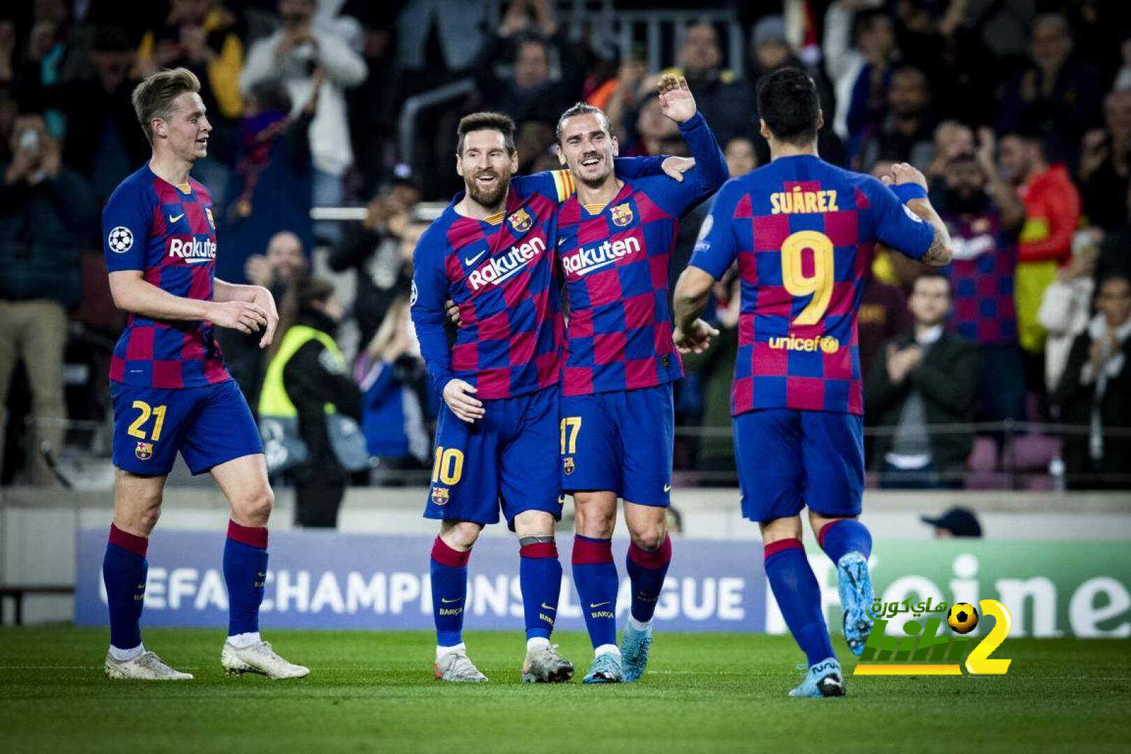 فيديو: وسط تشجيع جماهيري.. برشلونة يتوجه لملعب النور