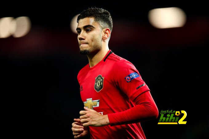 المدير الرياضي للاتسيو يؤكد حسم صفقة انتقال نجم مانشستر يونايتد