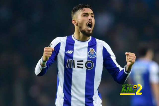 مانشيستر يونايتد يحسم صفقة أليكس تيليس