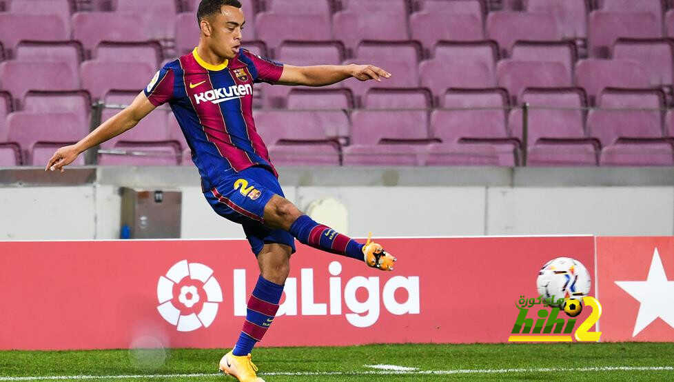 ديست يكشف كواليس تعاقده مع برشلونة وعلاقته مع كومان