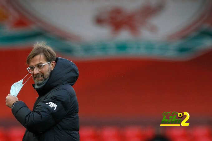 ليفربول يسابق الزمن للحصول على مدافع
