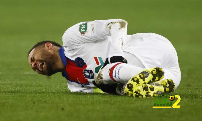 أغيري يلوم بوتشيتينو على إصابة نيمار قبل لقاء برشلونة