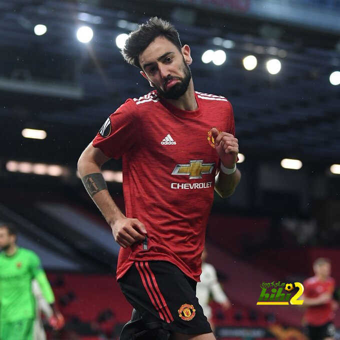 فيديو: النيران الصديقة تمنح مانشستر يونايتد التقدم على ليفربول