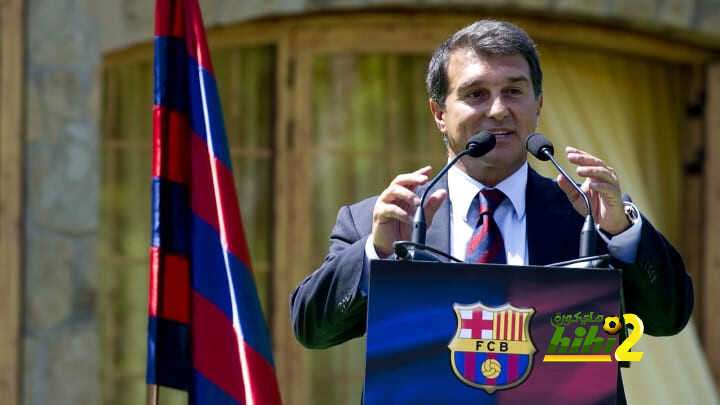 ألفاريز: برشلونة يقرر استبعاد هذا الثنائي من خلافة كومان