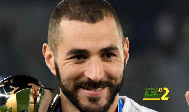 بنزيما يحتفل بمناسبة مرور 12 عامًا على تعاقده مع ريال مدريد