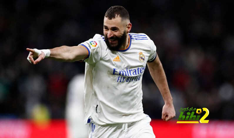 روميرو يحذر ريال مدريد من زيادة العبء على بنزيما