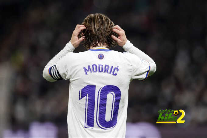 صحفي مدريدي: هذا اللاعب هو الوحيد الذي بإمكانه تعويض مودريتش !