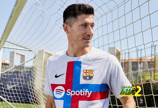 فيديو: قميص برشلونة .. يليق بك يا ليفاندوفسكي