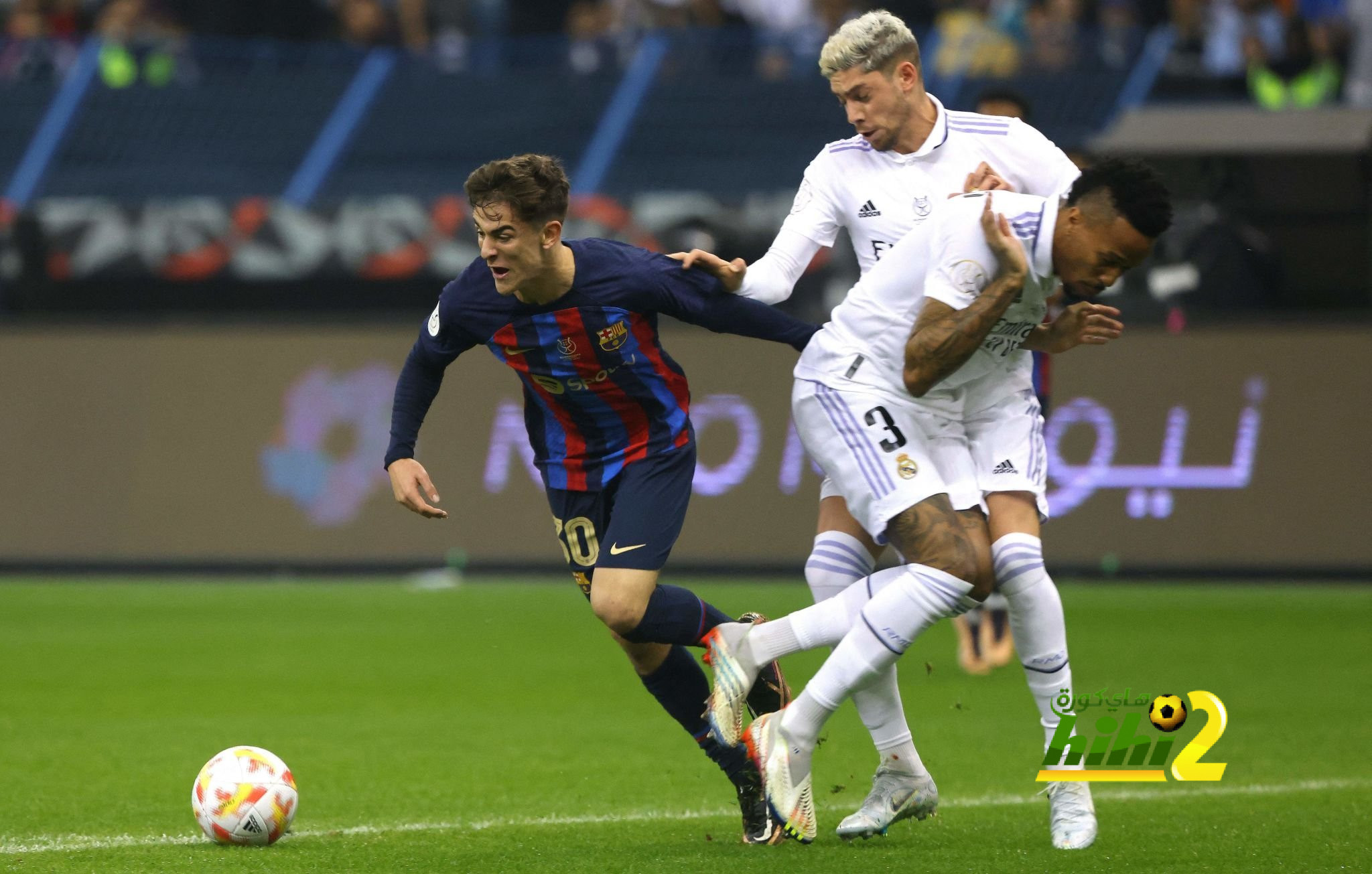 برشلونة يسجل الهدف الأول في مرمى ريال مدريد
