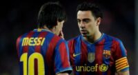 هل يلعب تشافي دوراً في عودة ميسي لبرشلونة؟