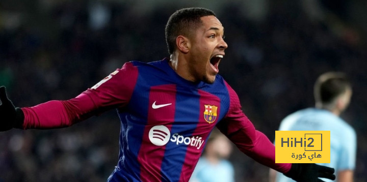 كم لاعب سجل لبرشلونة هذا الموسم ؟
