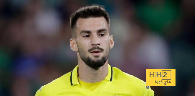 أتليتكو مدريد يراقب أليكس باينا