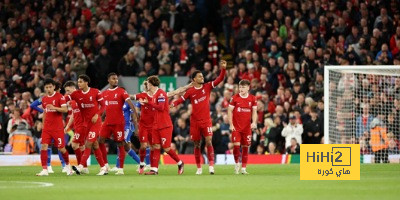 دفاع ليفربول أمام شيفيلد يونايتد في الدوري الإنجليزي