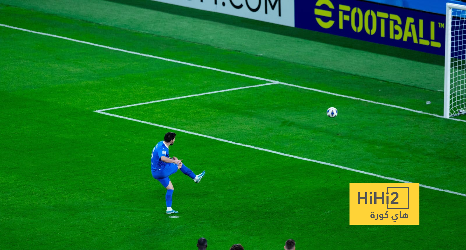 إحصائيات الشوط الأول بين الهلال والعين