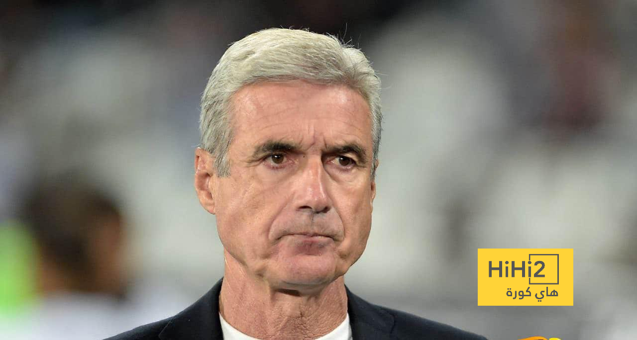 إشادة سعودية بمدرب النصر لويس كاسترو